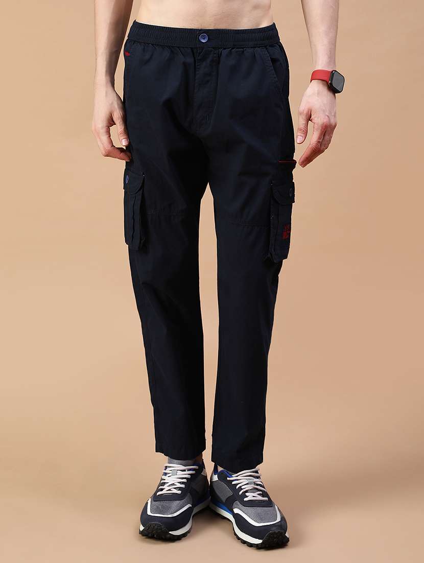 men solid mid rise regular fit cargo