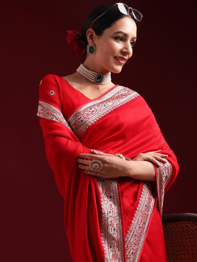 women solid with bordered saree with blouse - 21938864 - Standard Image - 4