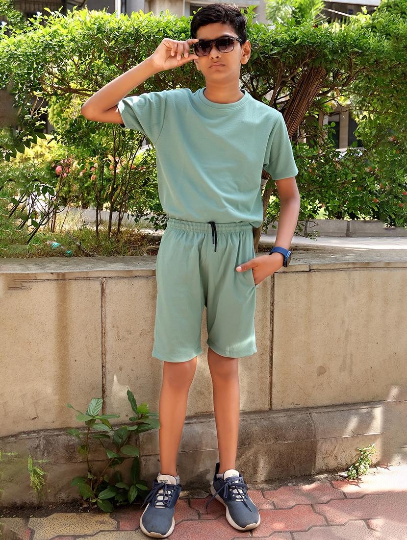 boys solid t-shirt & shorts co-ord set - 21939356 - Zoom Image - 0