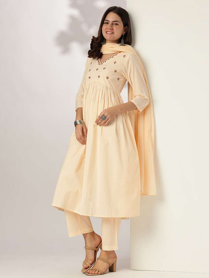 women three quarter sleeve kurta pant with dupatta set - 21939367 -  Standard Image - 1