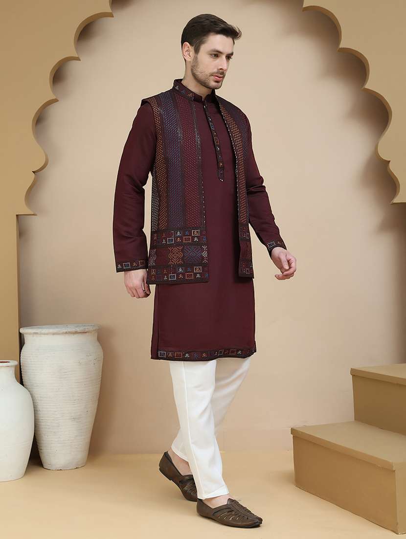men mandarin neck kurta pyjama with jacket ethnic wear set - 21939516 - Standard Image - 4