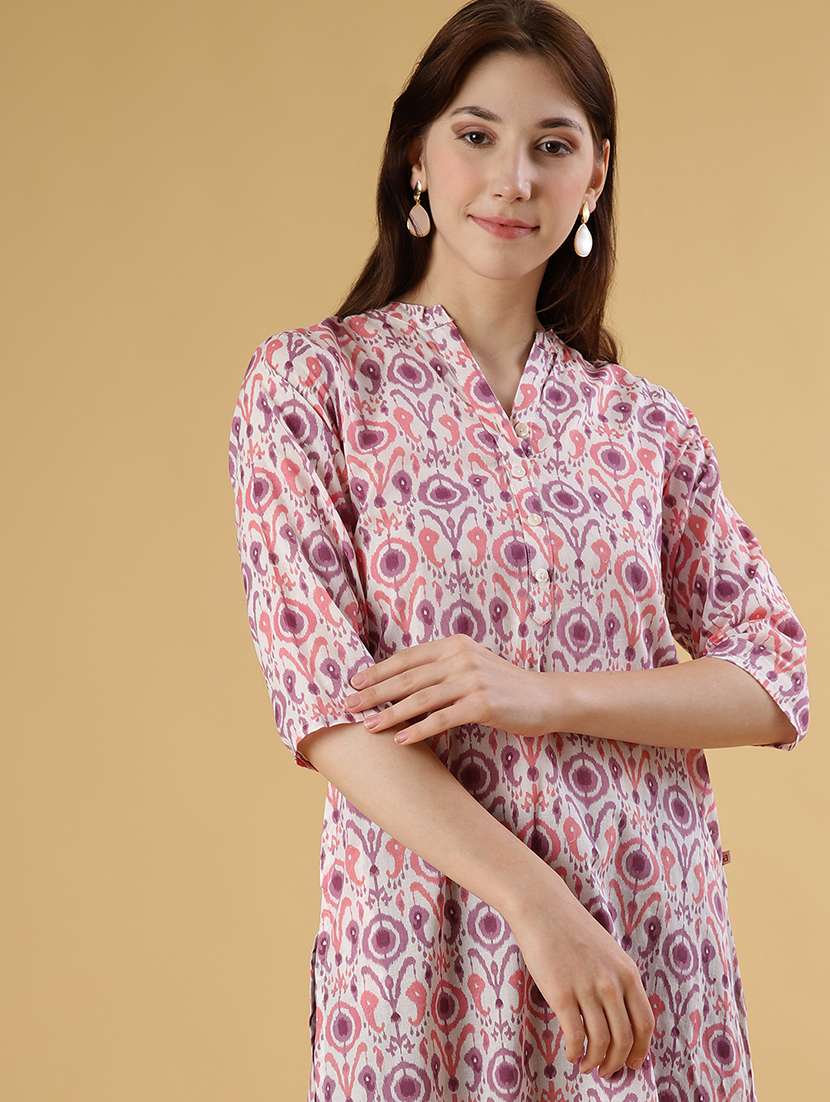 women printed three quarter sleeve straight kurta - 21939781 - Standard Image - 4