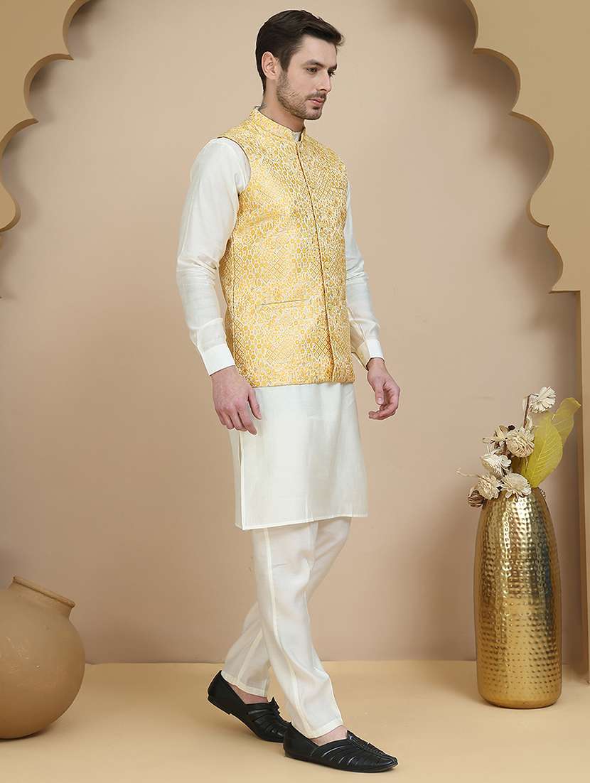men mandarin neck kurta pyjama with jacket ethnic wear set - 21940192 -  Standard Image - 1