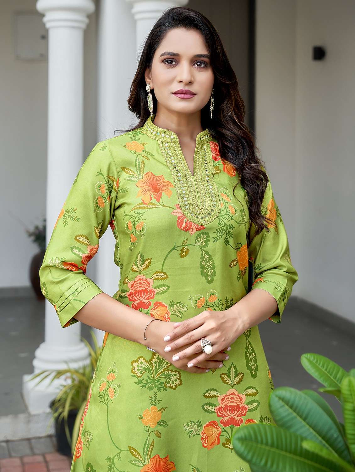 women three quarter sleeve kurta pant set - 21940406 - Standard Image - 4