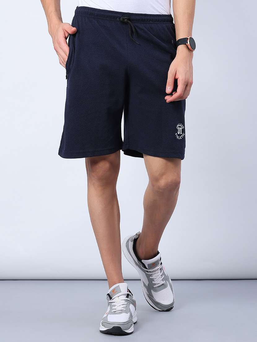 men solid mid rise reguar fit shorts - 21940704 -  Standard Image - 1