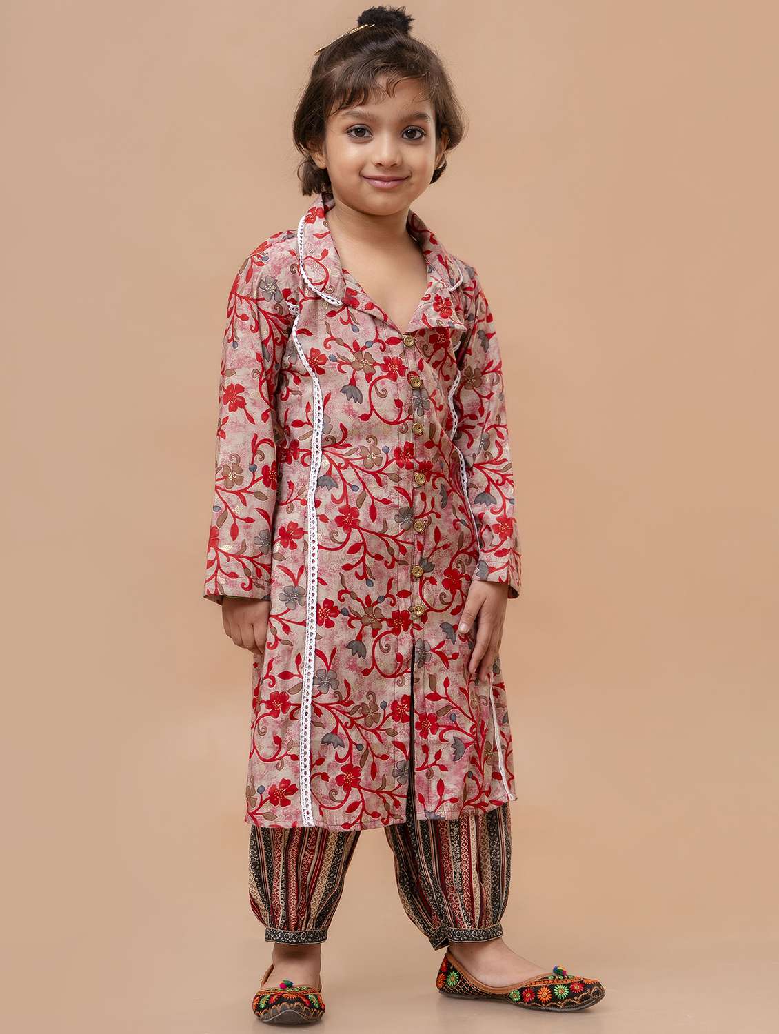 girls floral printed long sleeve kurta salwar set - 21940996 - Standard Image - 1