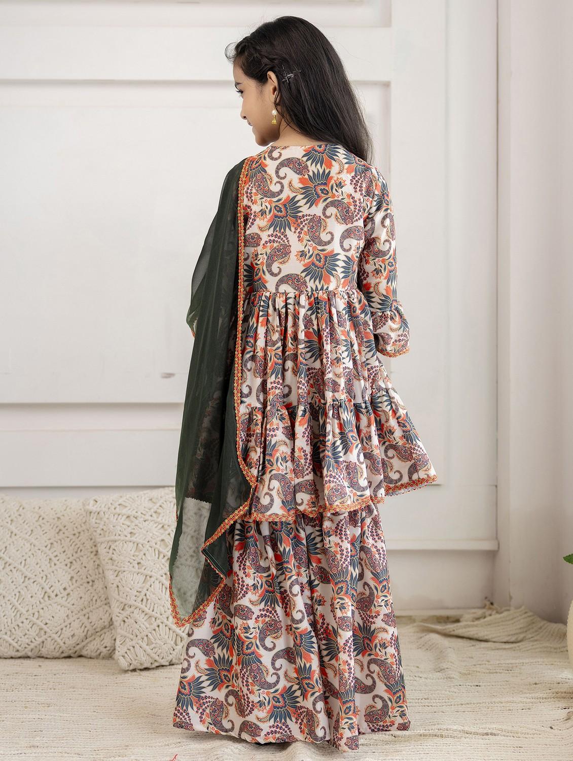 women paisley printed kurta sharara with dupatta set - 21941004 - Standard Image - 4
