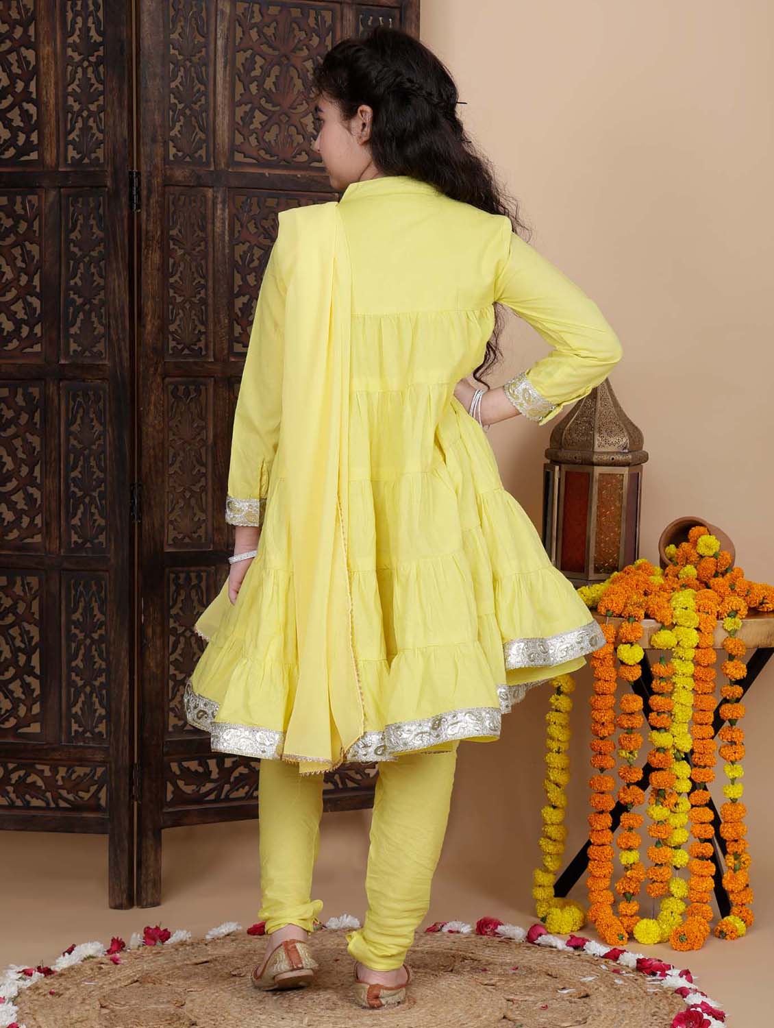 girls yellow mandarin neck kurta churidaar with dupatta set - 21941007 - Standard Image - 4