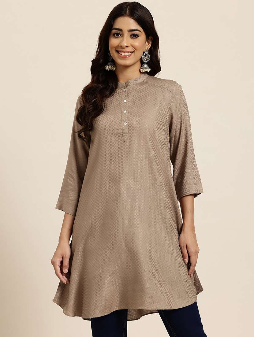 women three quarter sleeve a-line kurta - 21941019 - Zoom Image - 0