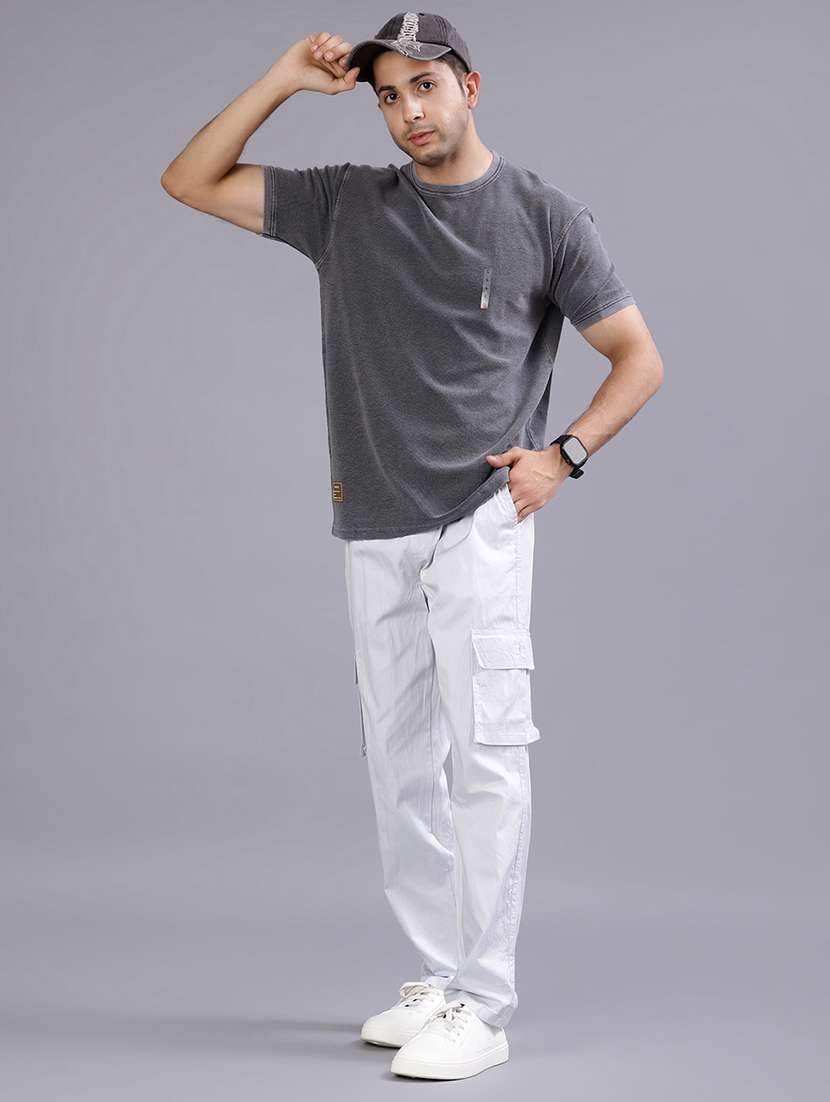 men solid mid rise regular fit cargo - 21941105 -  Standard Image - 4