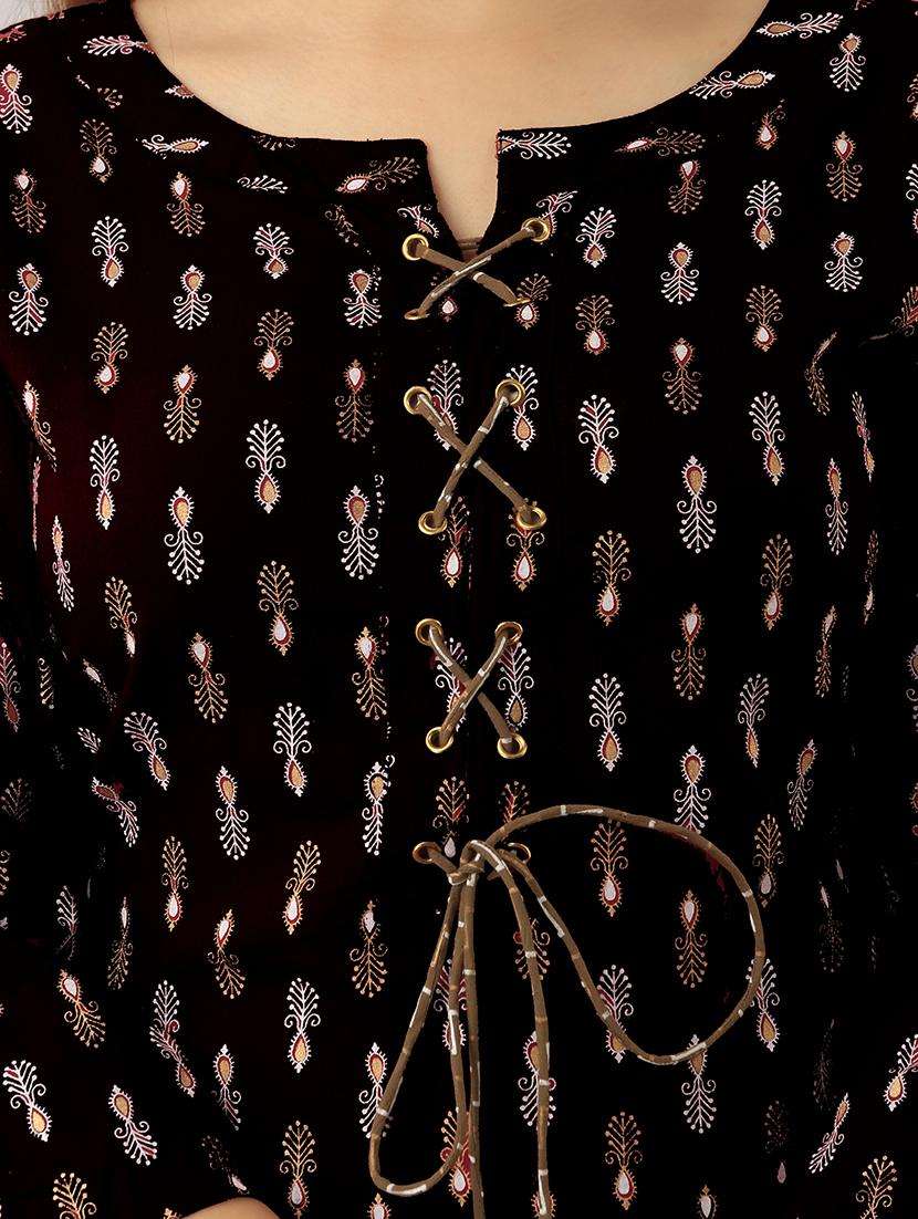 women three quarter sleeve straight kurta - 21941359 -  Standard Image - 4