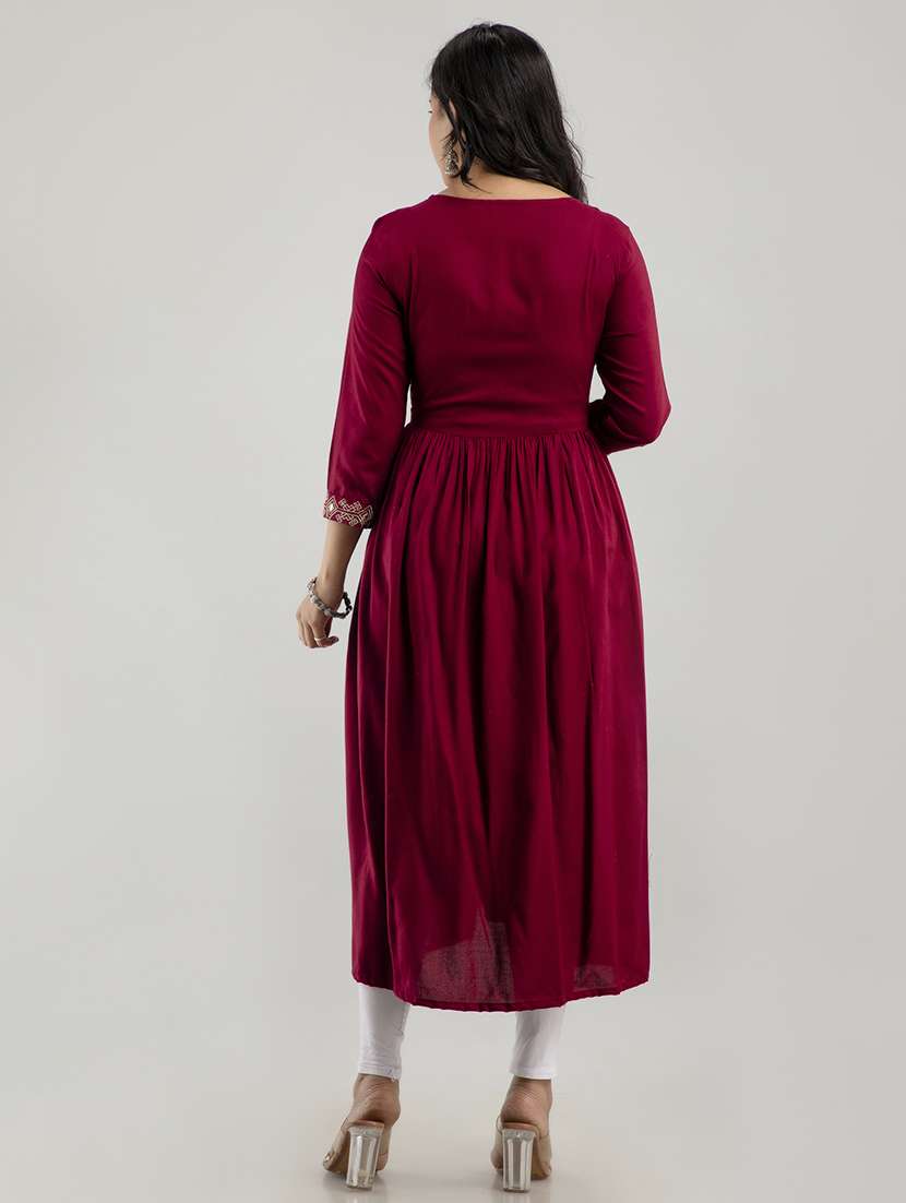 women embroidered three quarter sleeve a-line kurta - 21941362 - Standard Image - 4
