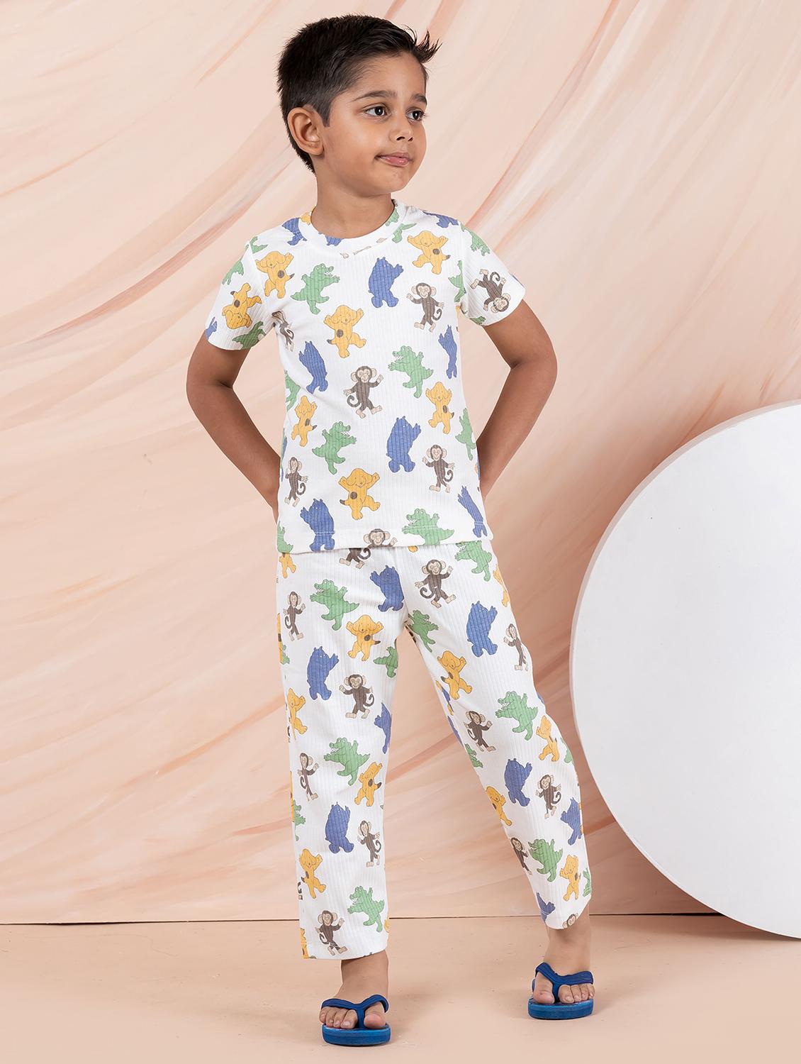 boys printed round neck pyjama set nightwear