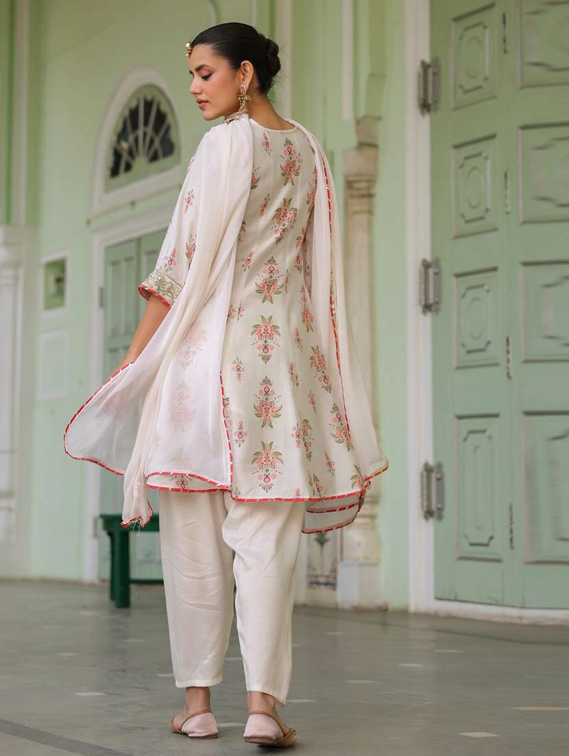 women three quarter sleeve anarkali kurta pant with dupatta set - 21941533 -  Standard Image - 4