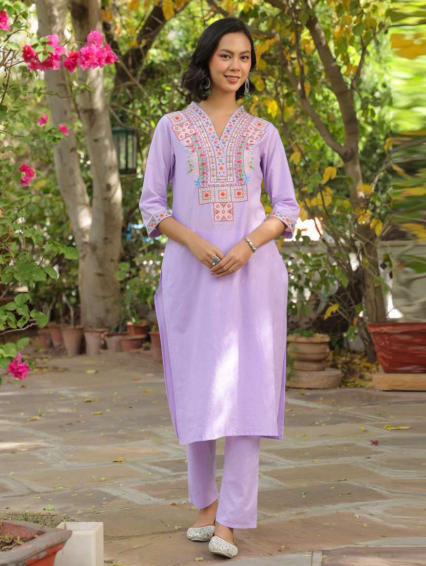 women three quarter sleeve kurta pant with dupatta set - 21941542 - Standard Image - 1