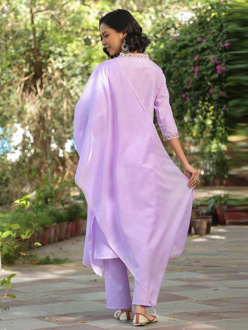 women three quarter sleeve kurta pant with dupatta set - 21941542 - Standard Image - 4