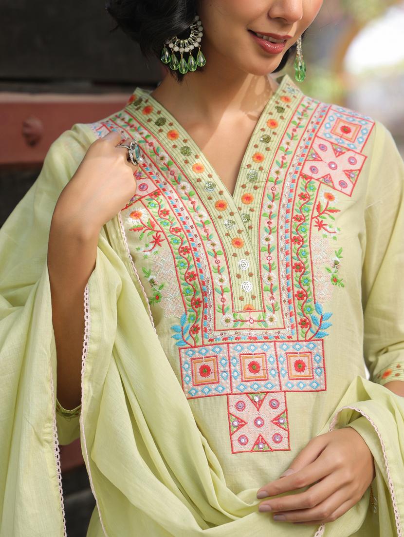 women three quarter sleeve kurta pant with dupatta set - 21941543 - Standard Image - 6