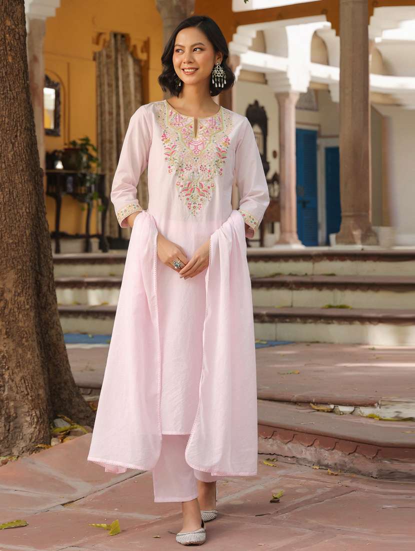 women three quarter sleeve kurta pant with dupatta set - 21941564 - Standard Image - 1