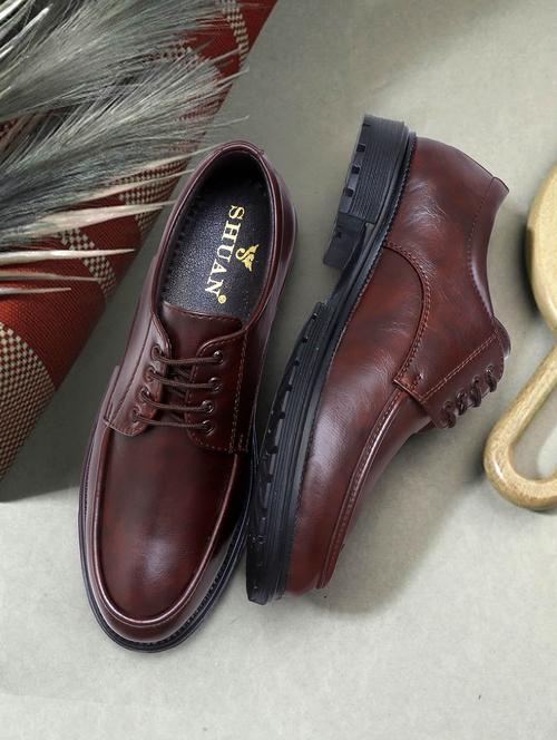 men brown lace-up derby - 21941646 -  Standard Image - 0