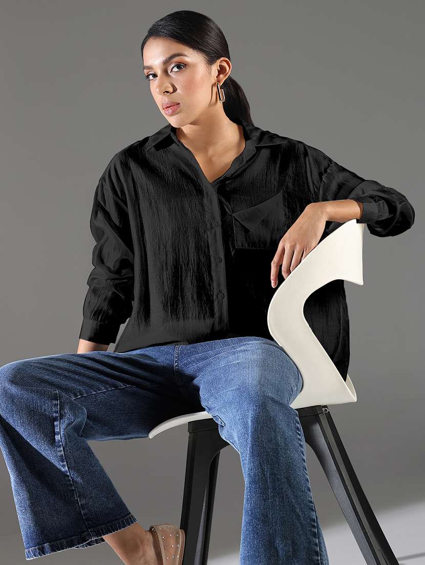 women black solid collared long sleeve ocersized shirt