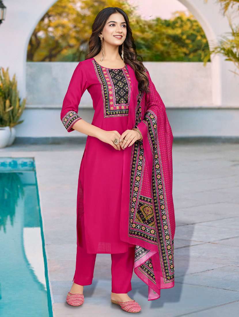 women three quarter sleeve kurta pant with dupatta set - 21942030 -  Standard Image - 1