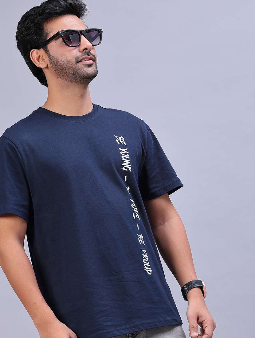 men printed short sleeve regular fit t-shirt - 21942293 -  Standard Image - 1