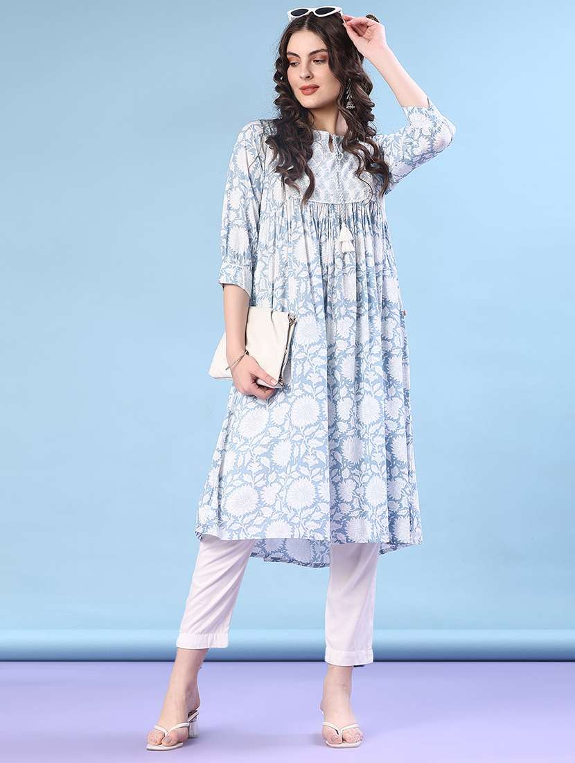 women three quarter sleeve flared kurta