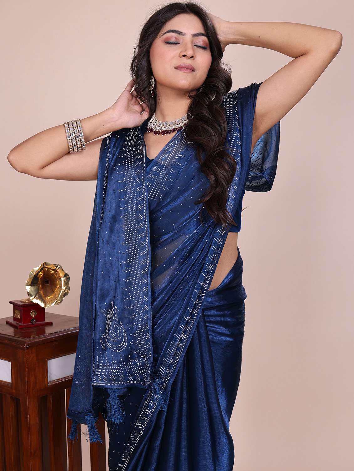 Women Solid With Work Embellished Saree With Blouse