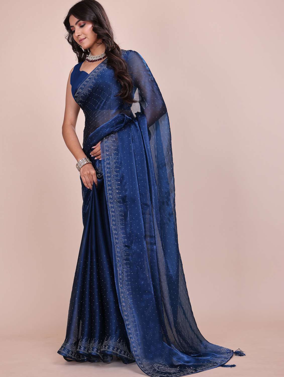 Women Solid With Work Embellished Saree With Blouse