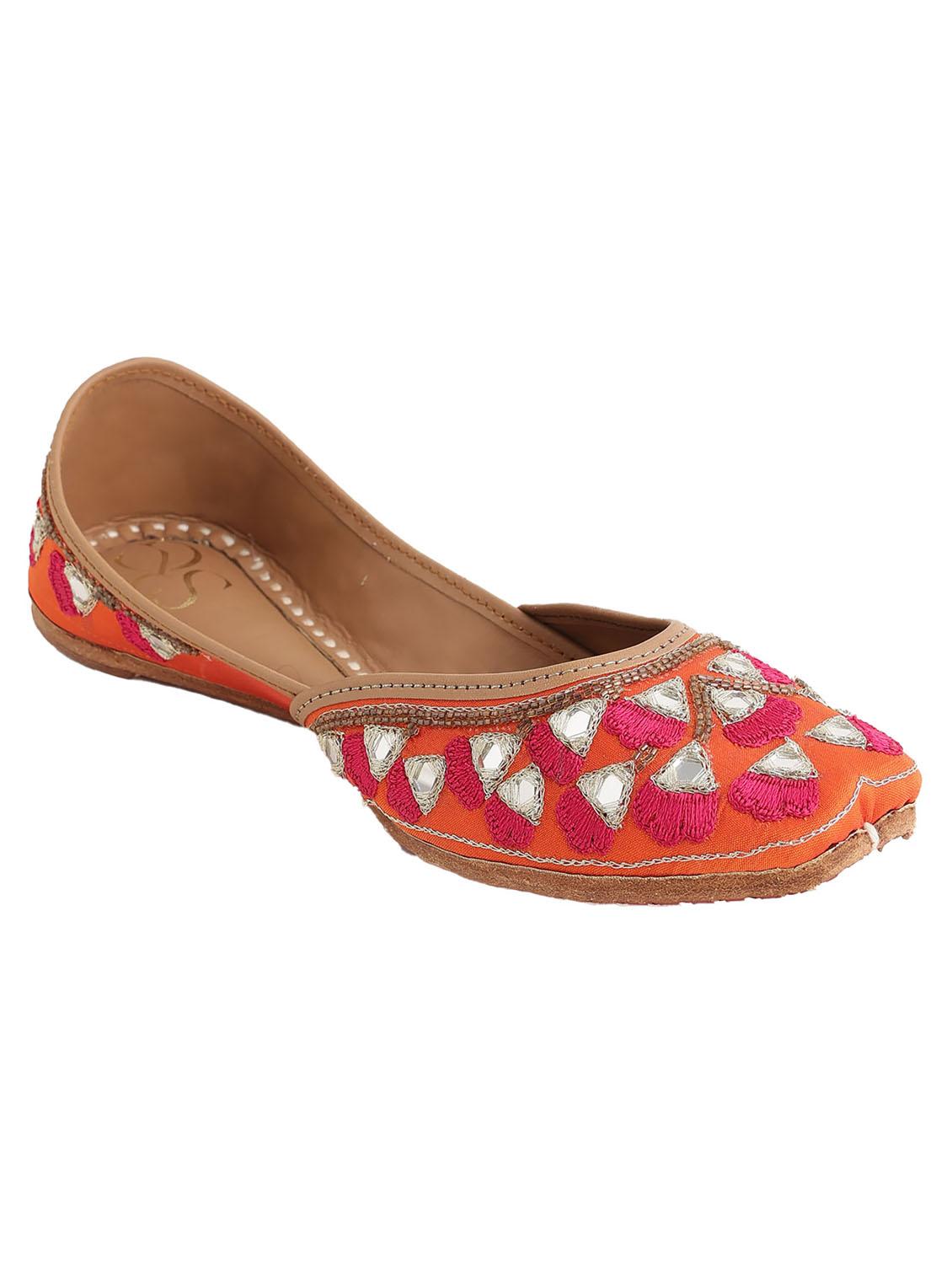 women embroidered slip on juttis - 21943239 -  Standard Image - 1