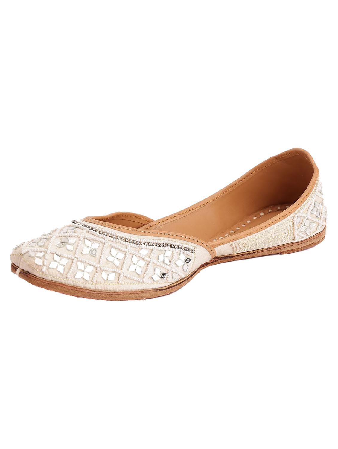 women embellished slip on juttis - 21943245 -  Standard Image - 1