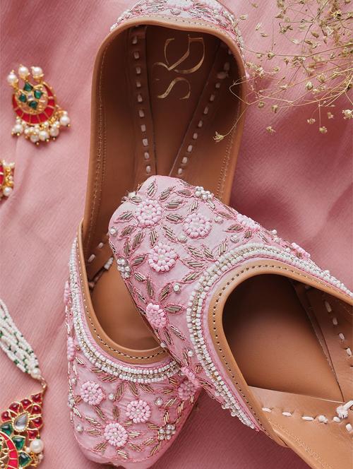 women embroidered slip on juttis - 21943246 - Standard Image - 0