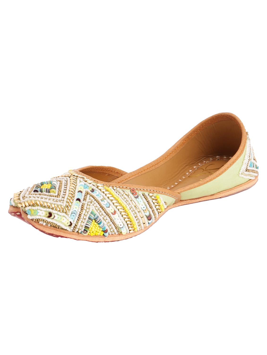 women embroidered slip on juttis - 21943256 - Standard Image - 1