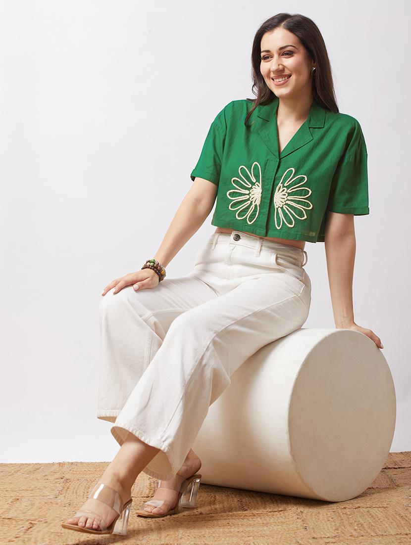 globus women green notch lapel drop shoulder sleeves embriodered detail boxy fit crop shirt - 21943262 - Standard Image - 4