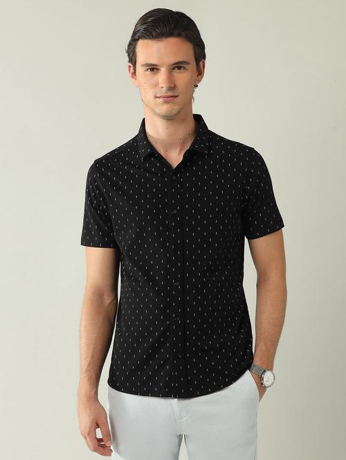 men printed short sleeve regular fit casual shirt - 21943382 - Standard Image - 0