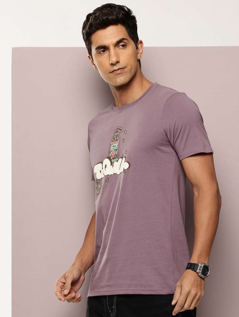 men chest print round neck regular fit t-shirt - 21943488 - Standard Image - 1