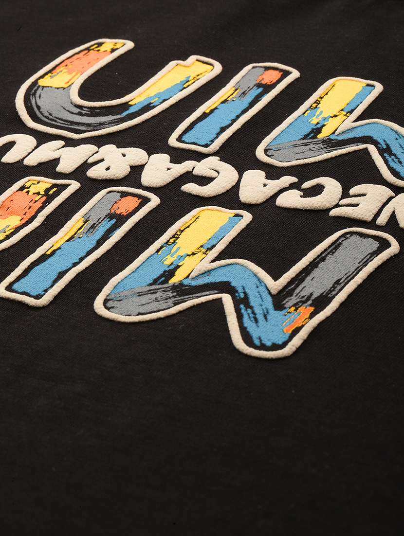 men chest print round neck regular fit t-shirt - 21943506 -  Standard Image - 4