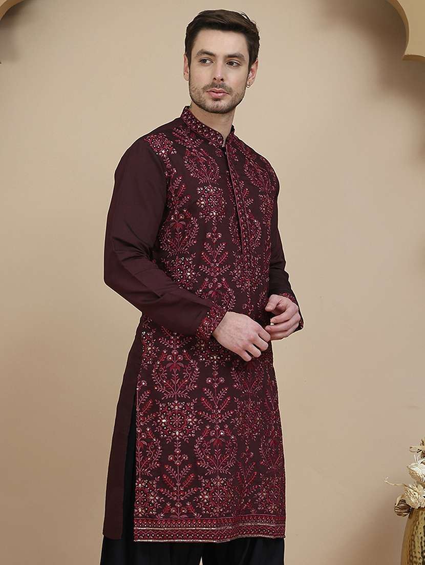 Men Embroidered Mandarin Neck Long Kurta