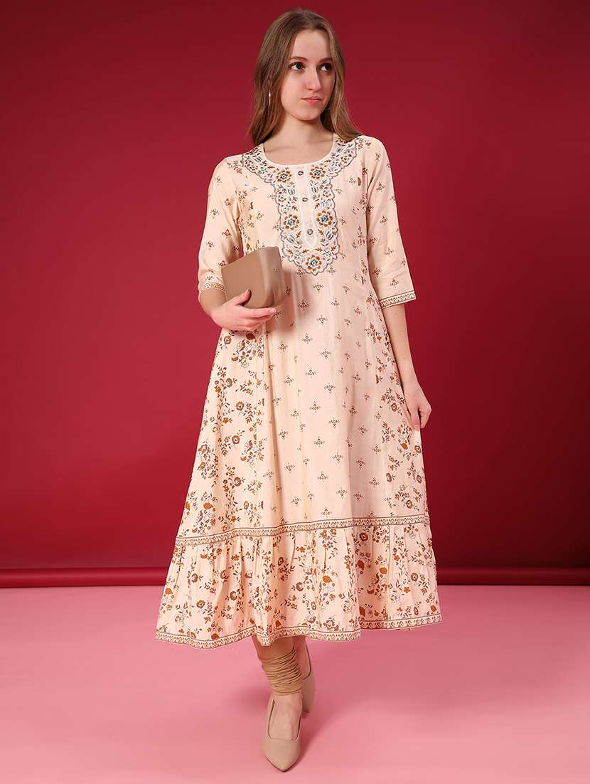 women printed three quarter sleeve tiered kurta