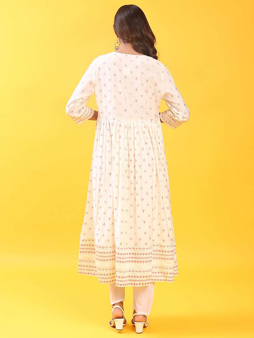 women three quarter sleeve flaredkurta - 21943689 -  Standard Image - 4