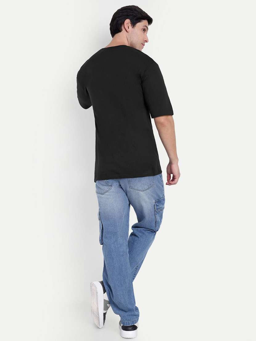 men black short sleeve oversized t-shirt - 21944425 -  Standard Image - 4
