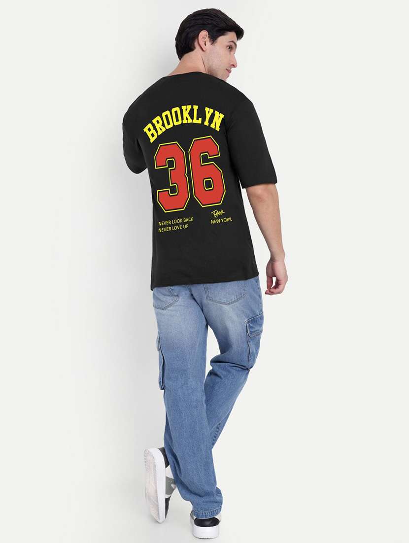 men black short sleeve oversized t-shirt - 21944432 - Standard Image - 4
