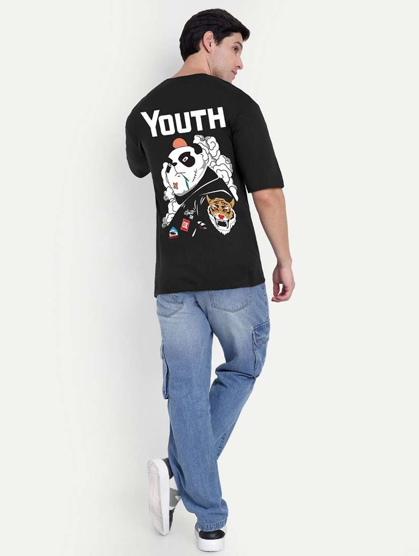 men black short sleeve oversized t-shirt - 21944435 - Standard Image - 4