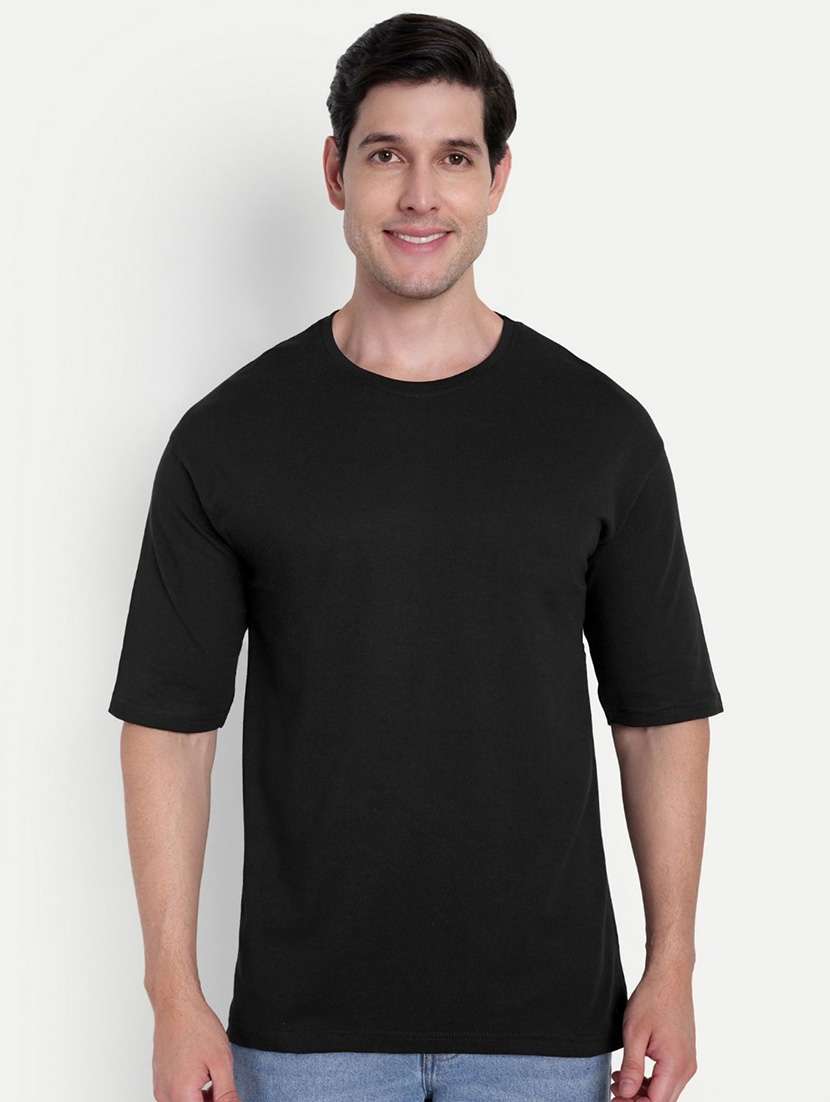 men black short sleeve oversized t-shirt - 21944440 -  Standard Image - 1