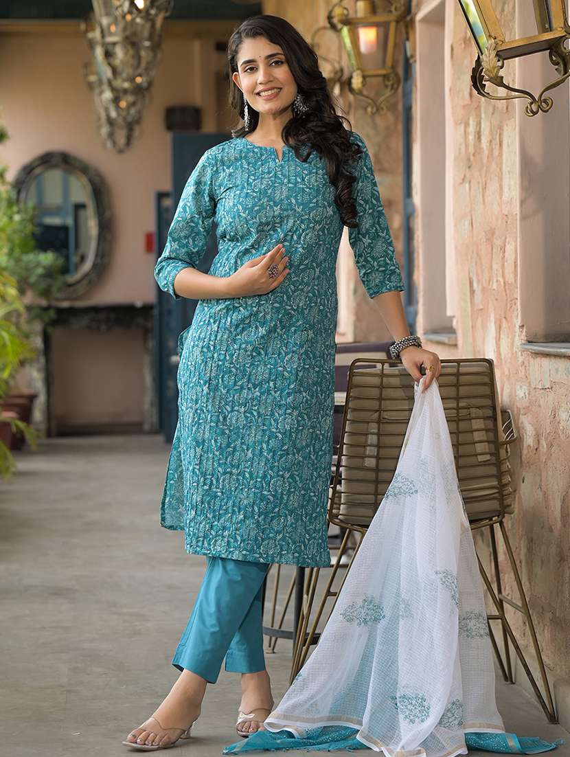 women three quarter sleeve kurta pant with dupatta set - 21944770 - Standard Image - 4