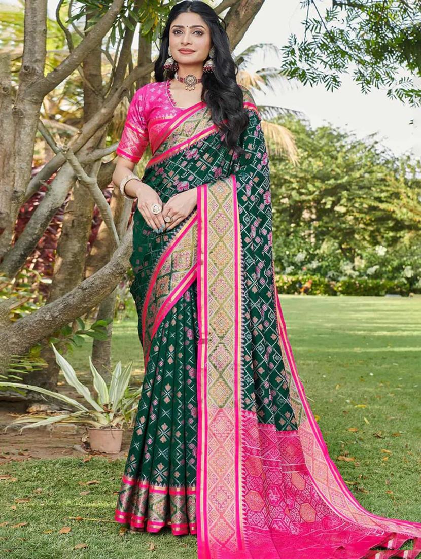women self design patola saree with blouse - 21944876 - Zoom Image - 0