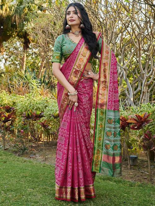 women self design patola saree with blouse - 21944884 - Standard Image - 0