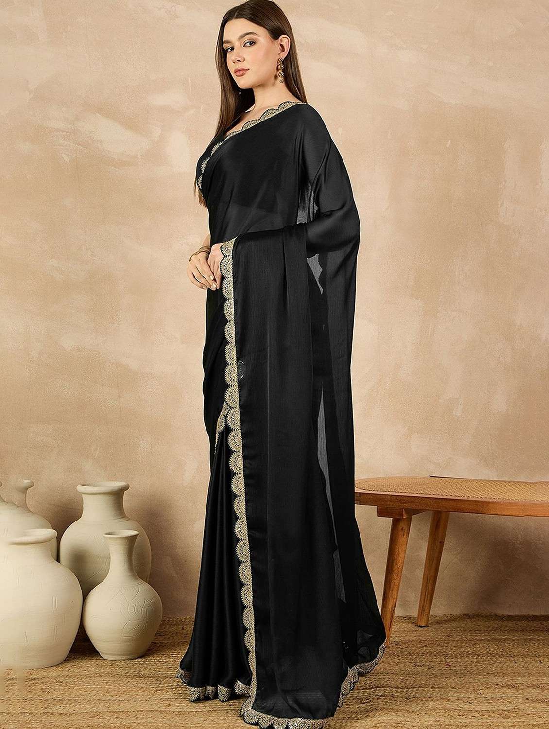 women solid with bordered saree with blouse - 21944885 - Standard Image - 1