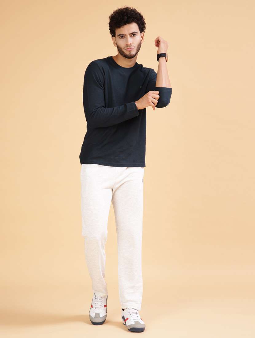 men solid long sleeve regular fit t-shirt - 21944991 - Standard Image - 4