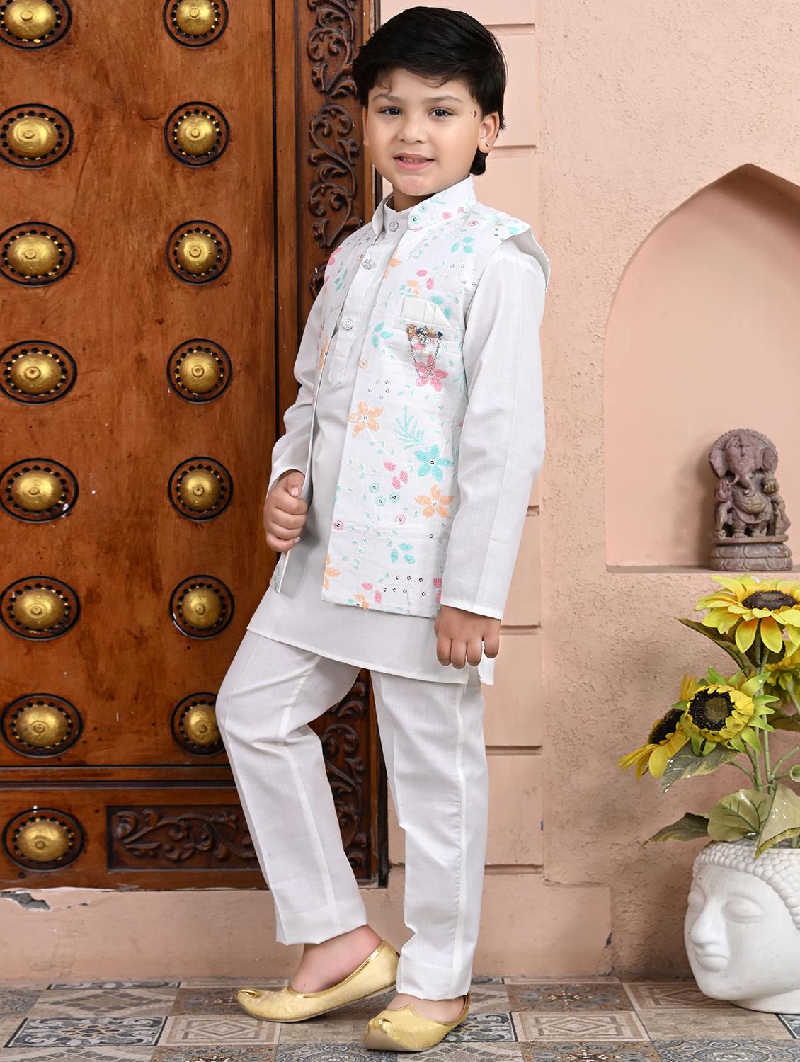 boys embroidered mandarin neck sherwani set - 21946713 - Standard Image - 4